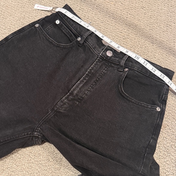 Everlane Washed Black Straight-Leg High-Rise Jeans - Picture 11 of 11